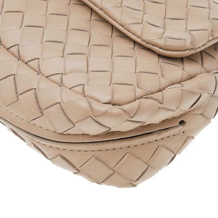 مملوكة مسبقًا Bottega Veneta Beige Intrecciato Leather Flap Chain Crossbody Bag