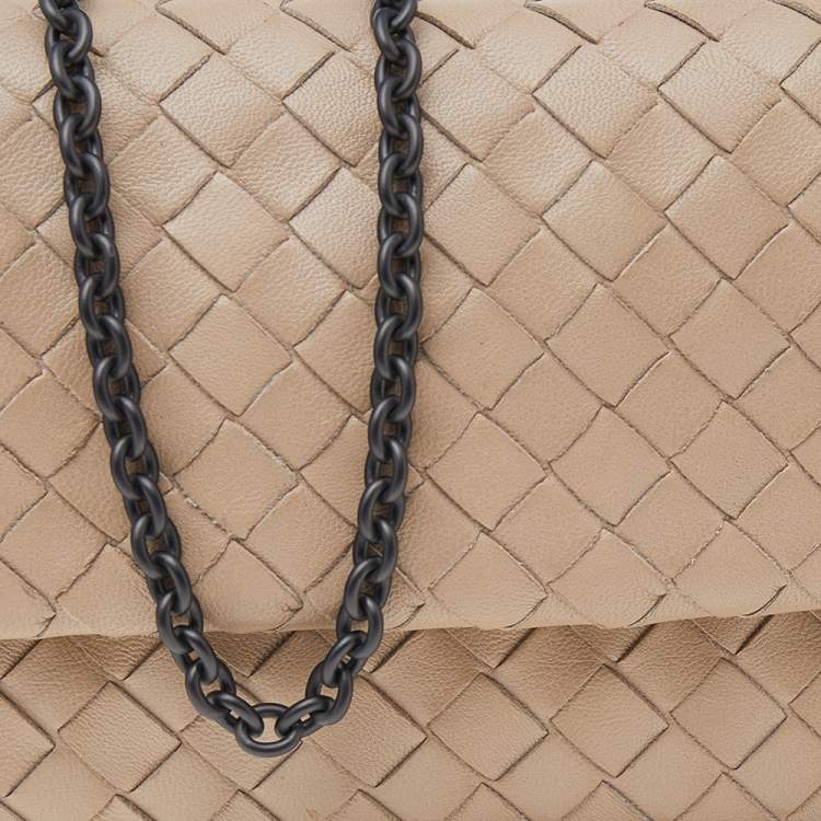 مملوكة مسبقًا Bottega Veneta Beige Intrecciato Leather Flap Chain Crossbody Bag