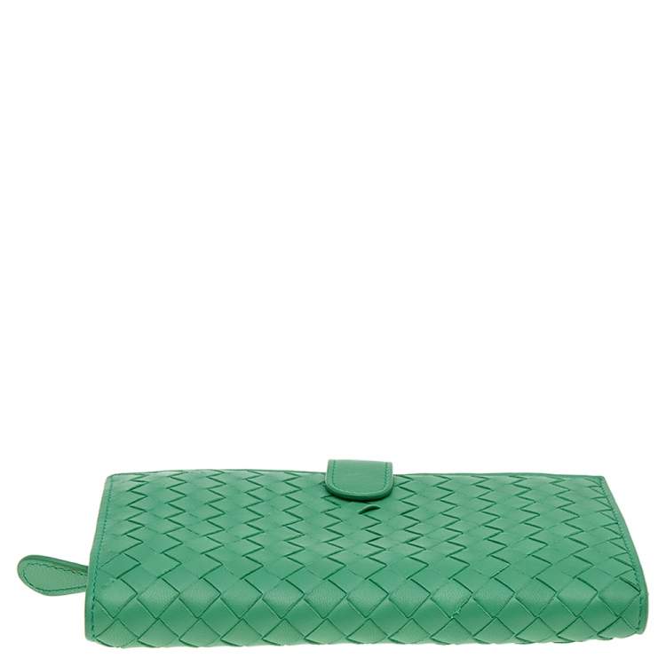 Pre Owned Bottega Veneta Green Intrecciato Leather Continental Wallet