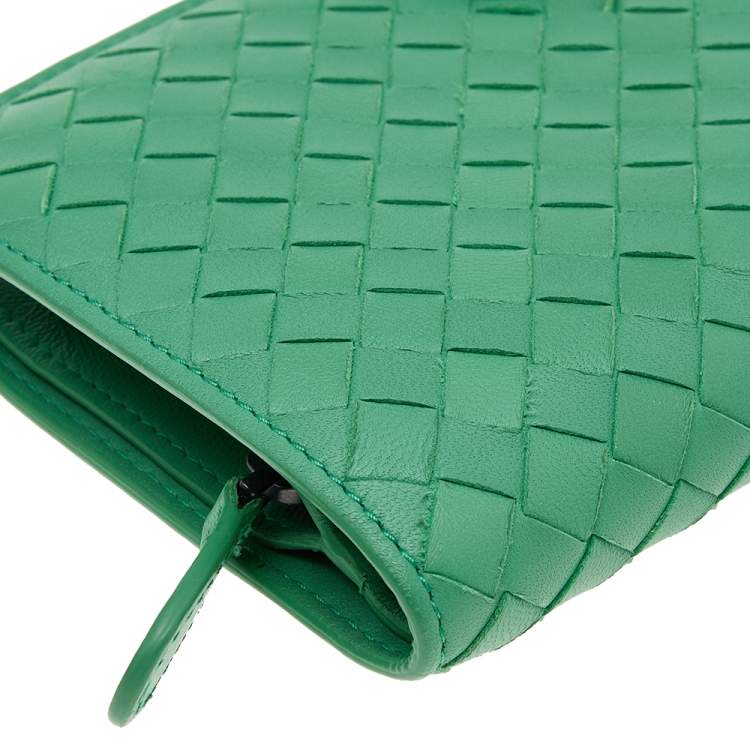 Pre Owned Bottega Veneta Green Intrecciato Leather Continental Wallet