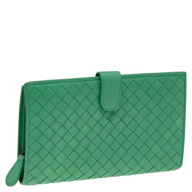 Pre Owned Bottega Veneta Green Intrecciato Leather Continental Wallet
