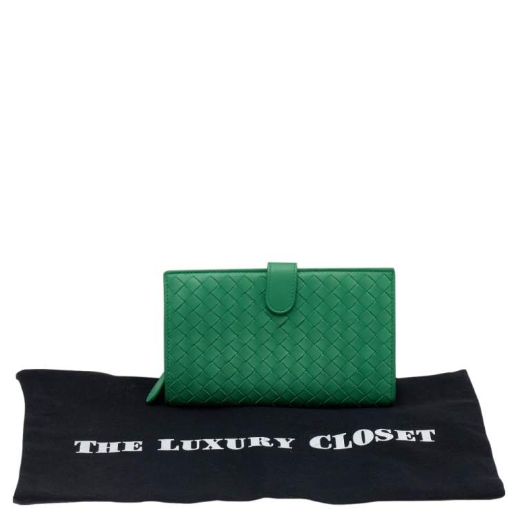 Pre Owned Bottega Veneta Green Intrecciato Leather Continental Wallet