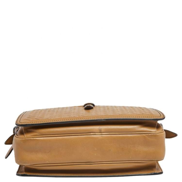 Pre Owned Bottega Veneta Beige Intrecciato Leather Camera Bag
