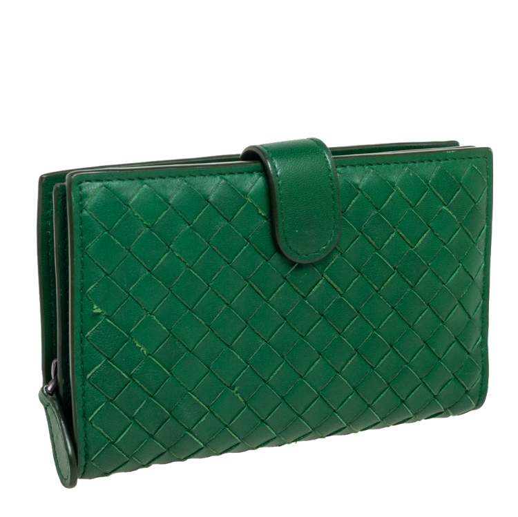 Pre Owned Bottega Veneta Green Intrecciato Leather Continental Wallet