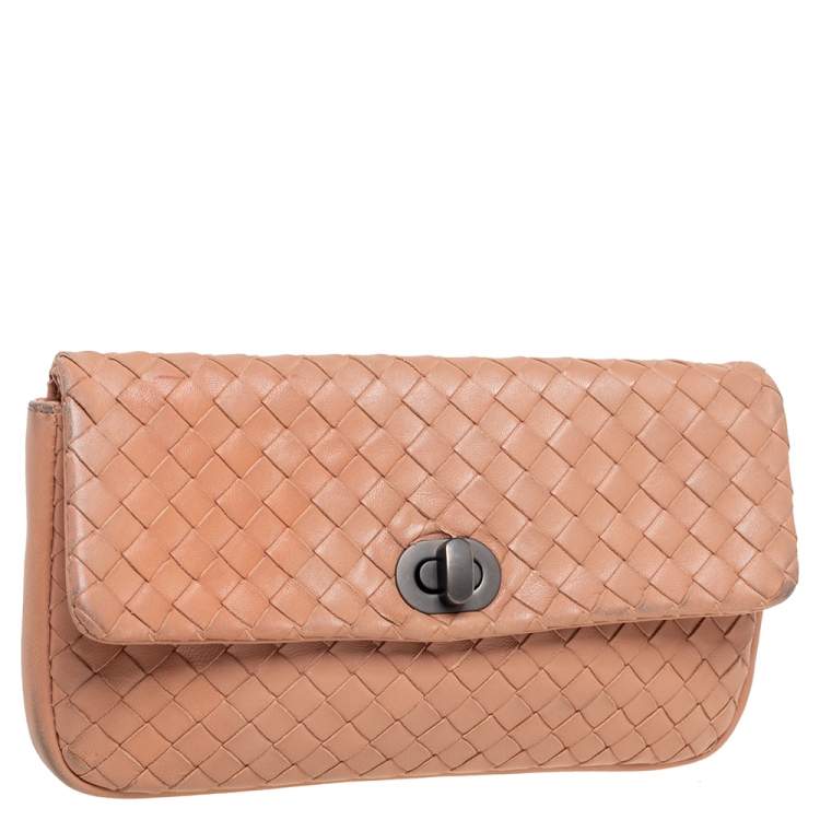 Pre Owned Bottega Veneta Beige Intrecciato Leather Turnlock Pouch