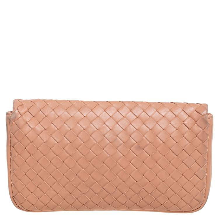 Pre Owned Bottega Veneta Beige Intrecciato Leather Turnlock Pouch