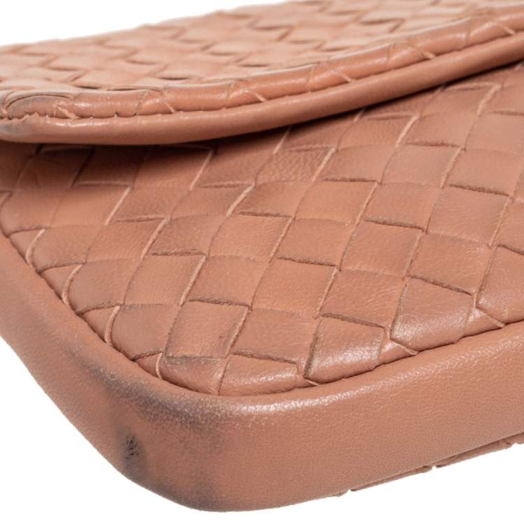 Pre Owned Bottega Veneta Beige Intrecciato Leather Turnlock Pouch