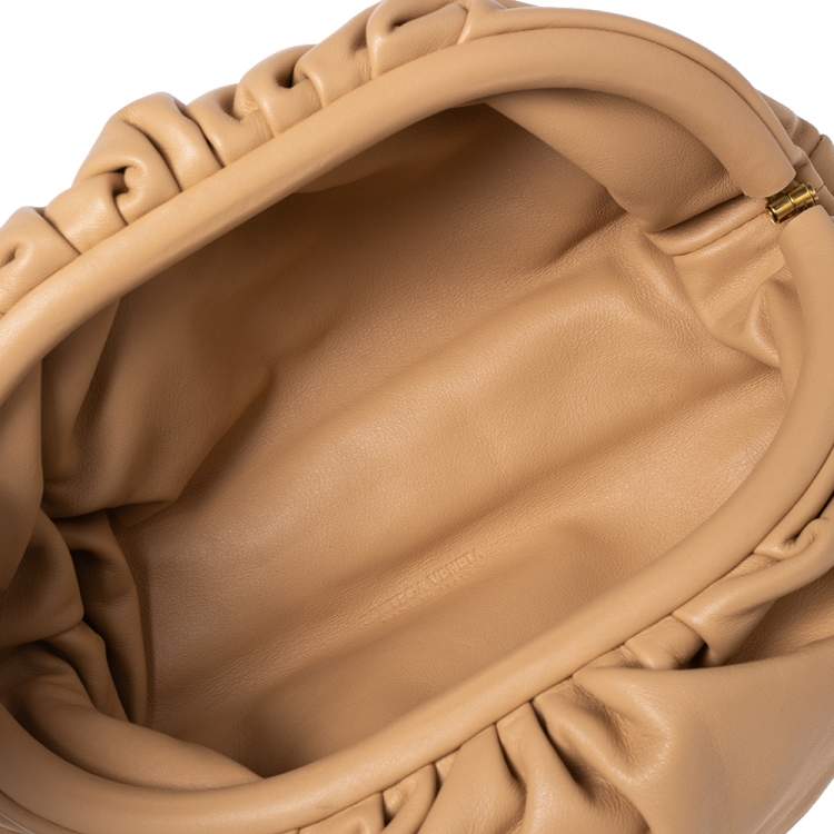 Pre Owned Bottega Veneta Almond Beige Leather The Belt Chain Pouch
