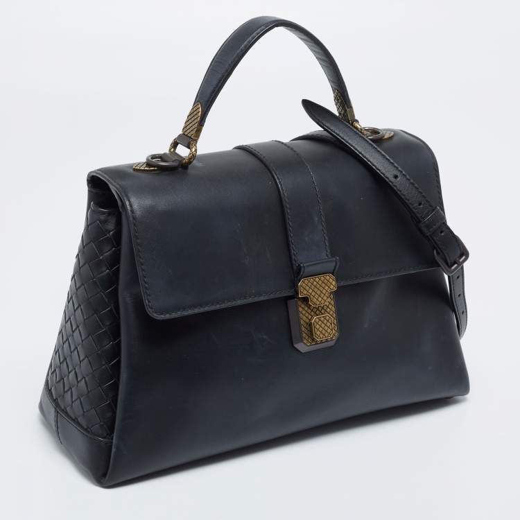 Pre Owned Bottega Veneta Navy Blue Leather Medium Piazza Top Handle Bag