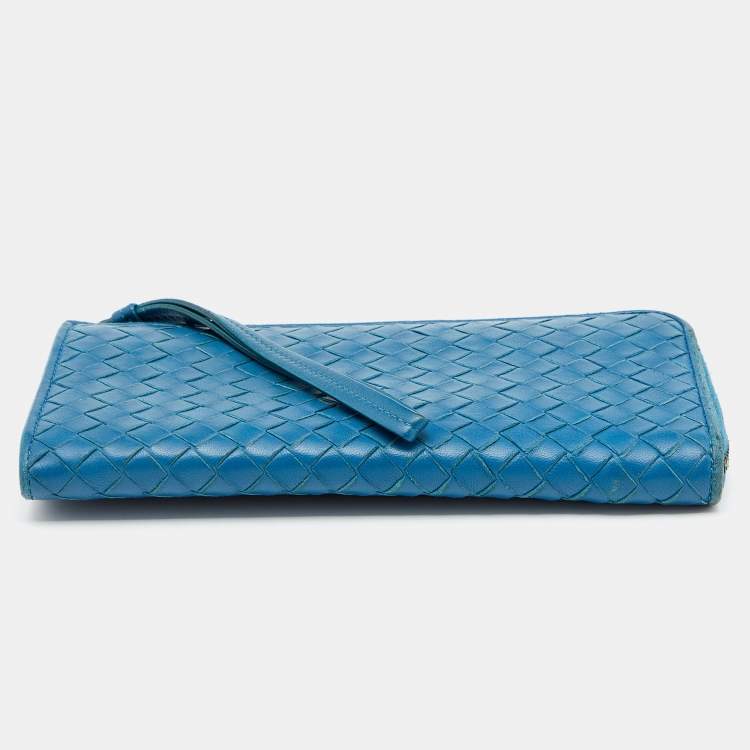 Pre Owned Bottega Veneta Blue Intrecciato Leather Zip Around Wristlet Wallet