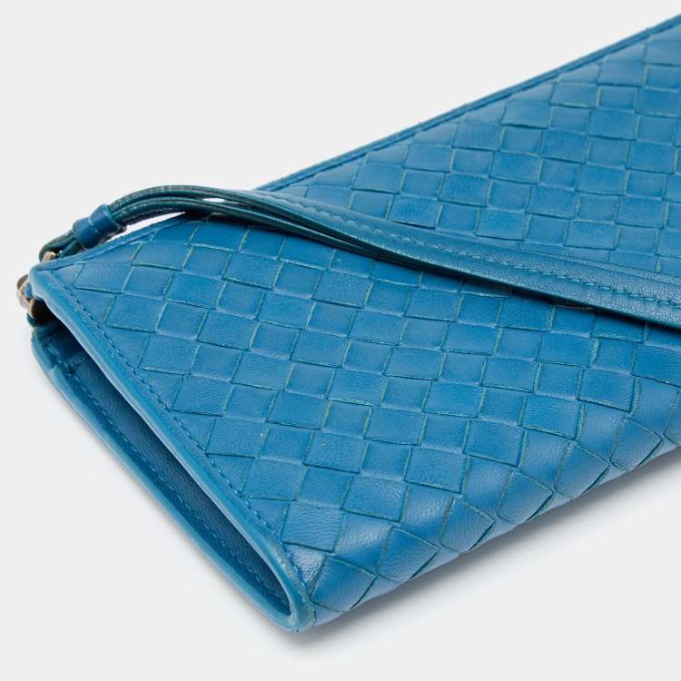 Pre Owned Bottega Veneta Blue Intrecciato Leather Zip Around Wristlet Wallet