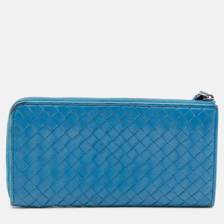 Pre Owned Bottega Veneta Blue Intrecciato Leather Zip Around Wristlet Wallet
