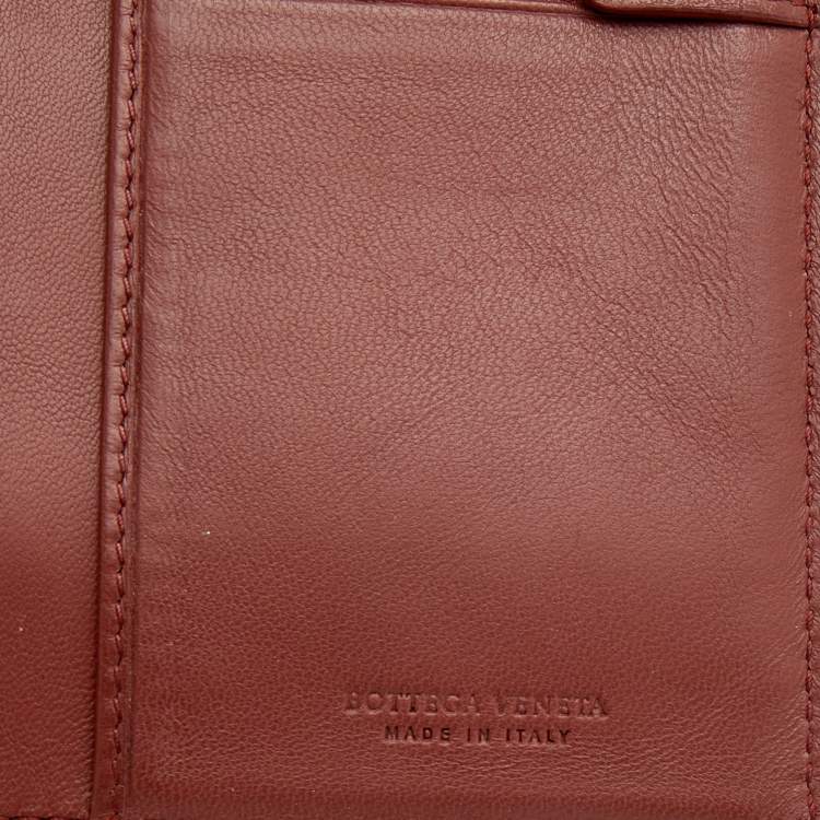 Pre Owned Bottega Veneta Maroon Python and Intrecciato Leather Bifold Wallet