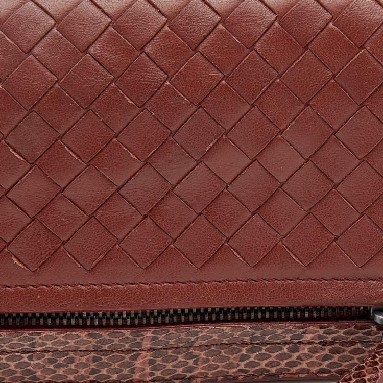 Pre Owned Bottega Veneta Maroon Python and Intrecciato Leather Bifold Wallet