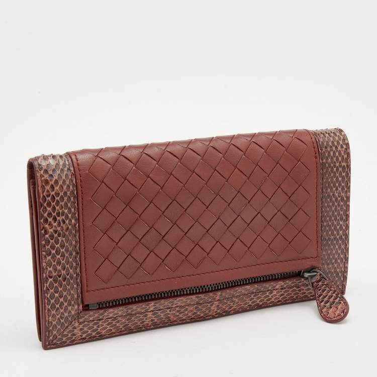 Pre Owned Bottega Veneta Maroon Python and Intrecciato Leather Bifold Wallet