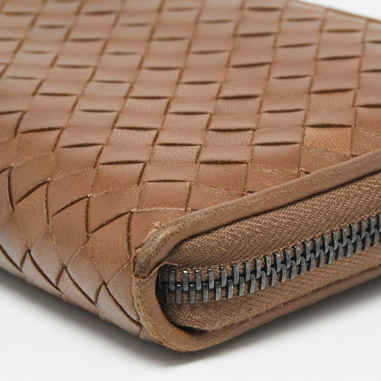 Pre Owned Bottega Veneta Brown Intrecciato Leather Zip Around Wallet