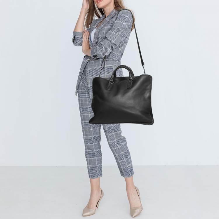 Pre Owned Bottega Veneta Black Intrecciato Leather Middle Zip Briefcase