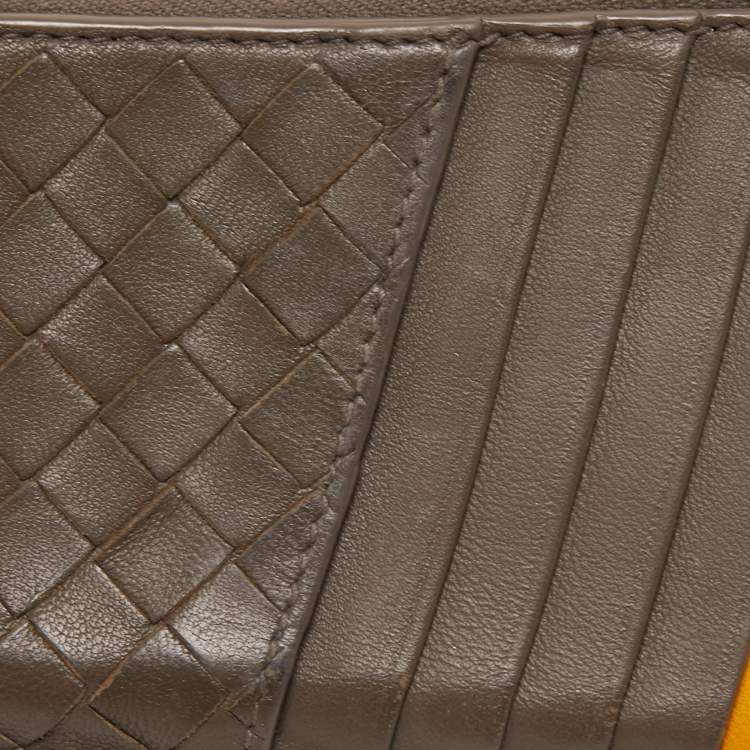 Pre Owned Bottega Veneta Brown/Yellow Intrecciato Leather Zip Card Holder