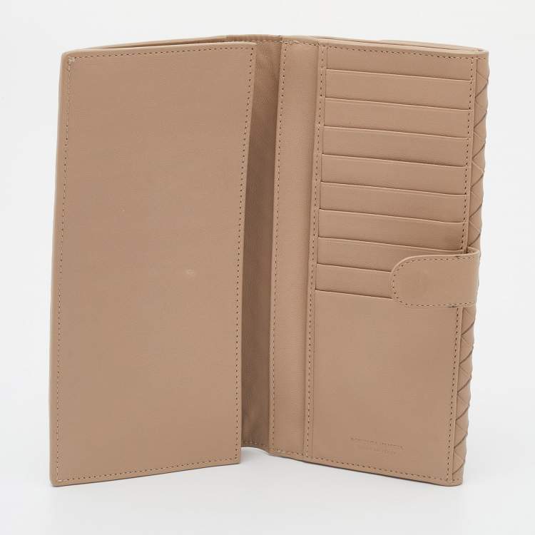 مملوكة مسبقًا Bottega Veneta Beige Intrecciato Leather Long Compact Wallet