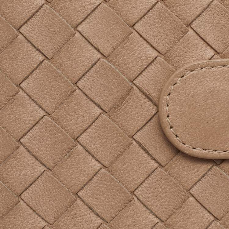مملوكة مسبقًا Bottega Veneta Beige Intrecciato Leather Long Compact Wallet
