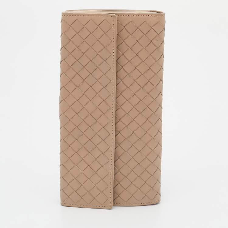 مملوكة مسبقًا Bottega Veneta Beige Intrecciato Leather Long Compact Wallet