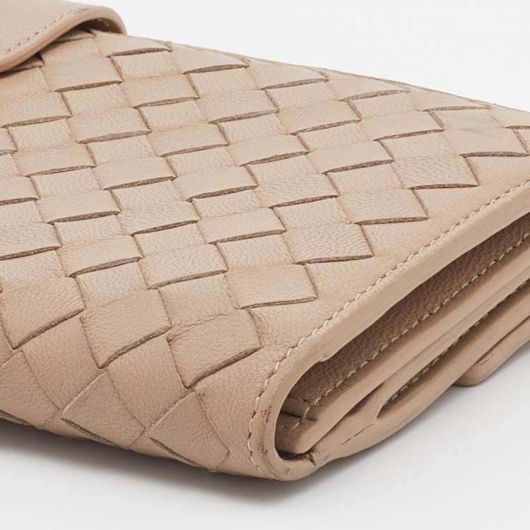 مملوكة مسبقًا Bottega Veneta Beige Intrecciato Leather Long Compact Wallet