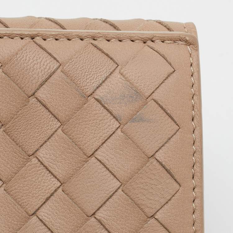 مملوكة مسبقًا Bottega Veneta Beige Intrecciato Leather Long Compact Wallet