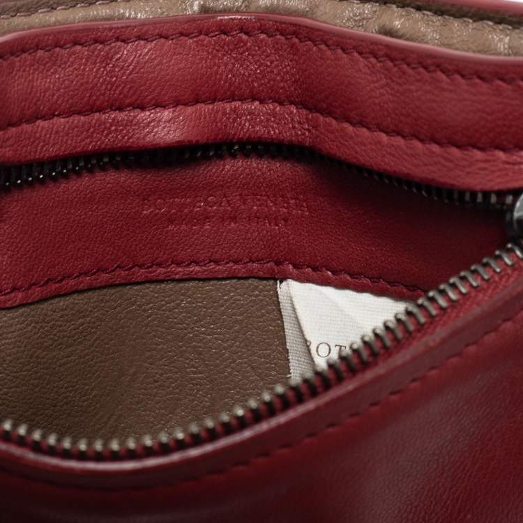 Pre Owned Bottega Veneta Red Leather Zip Card Holder