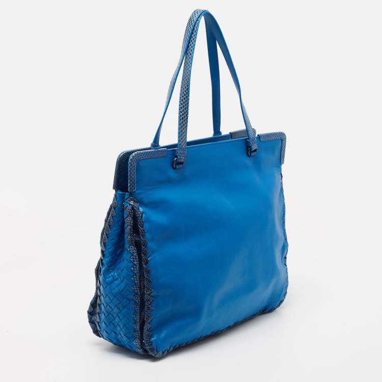Pre Owned Bottega Veneta Blue Intrecciato Leather and Karung Frame Tote