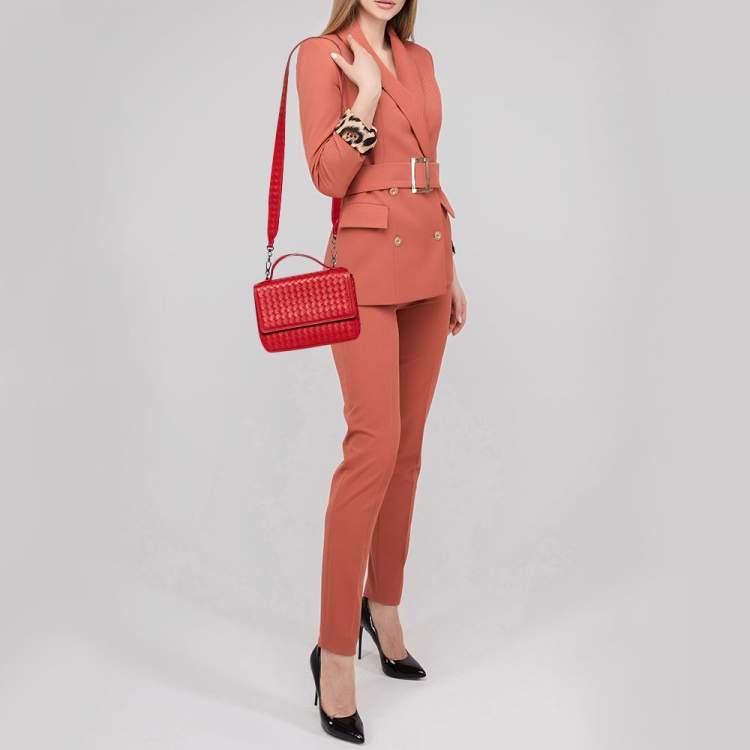 Pre Owned Bottega Veneta Red Intrecciato Leather Alumna Top Handle Bag