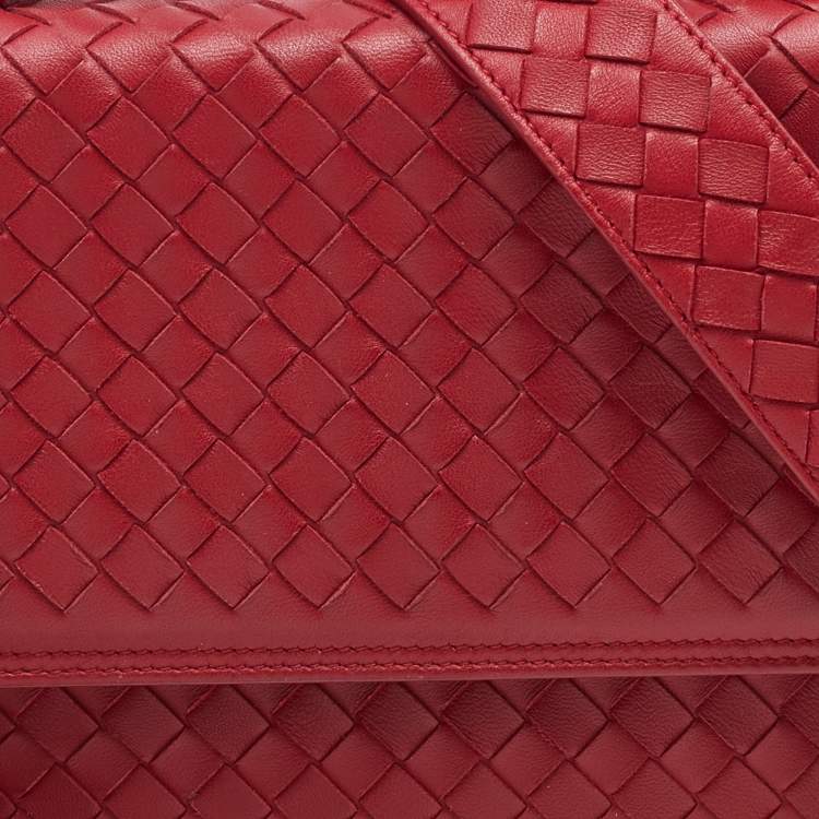 Pre Owned Bottega Veneta Red Intrecciato Leather Alumna Top Handle Bag