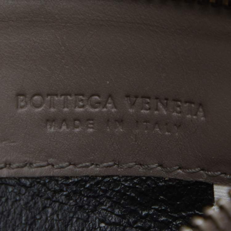 مملوكة مسبقًا Bottega Veneta Grey Intrecciato Leather Card Holder