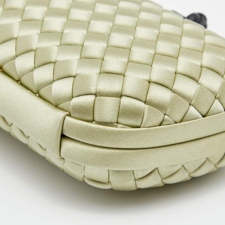 Pre Owned Bottega Veneta Light Green Intrecciato Satin Knot Clutch
