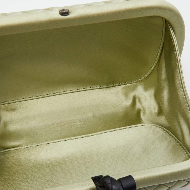 Pre Owned Bottega Veneta Light Green Intrecciato Satin Knot Clutch