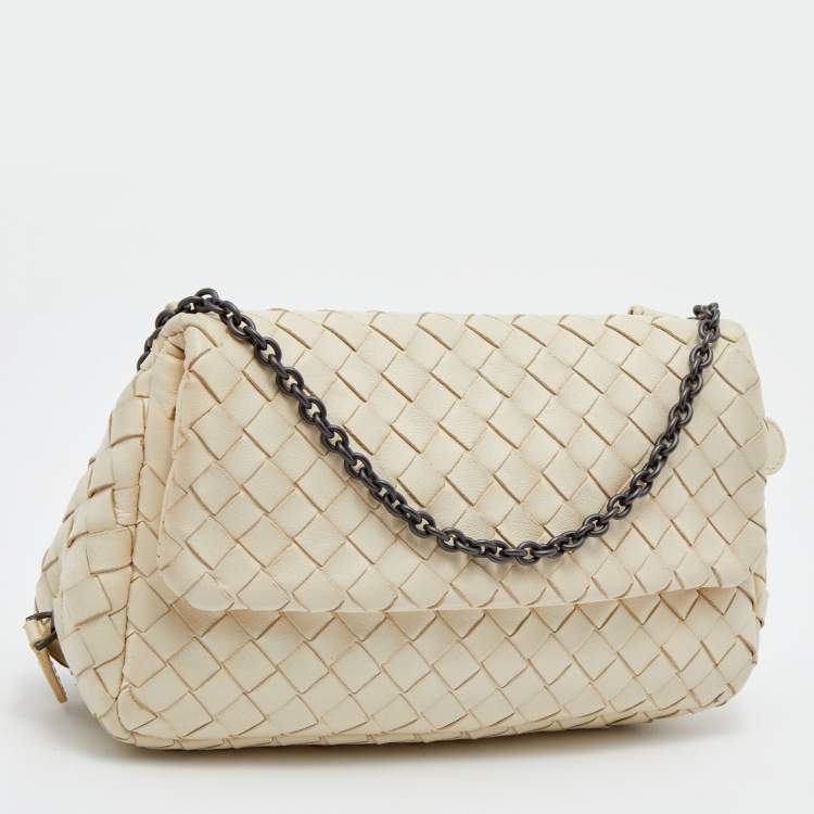 Pre Owned Bottega Veneta Off White Intreccaito Leather Olimpia Chain Shoulder Bag