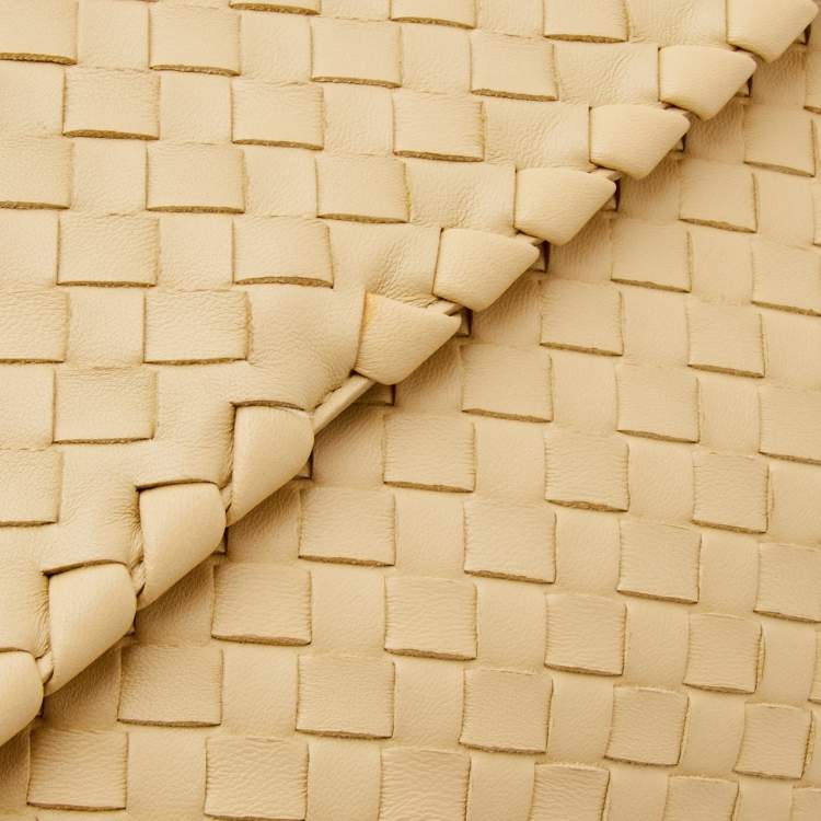 Pre Owned Bottega Veneta Cream Intrecciato Leather Olimpia Top Handle Bag