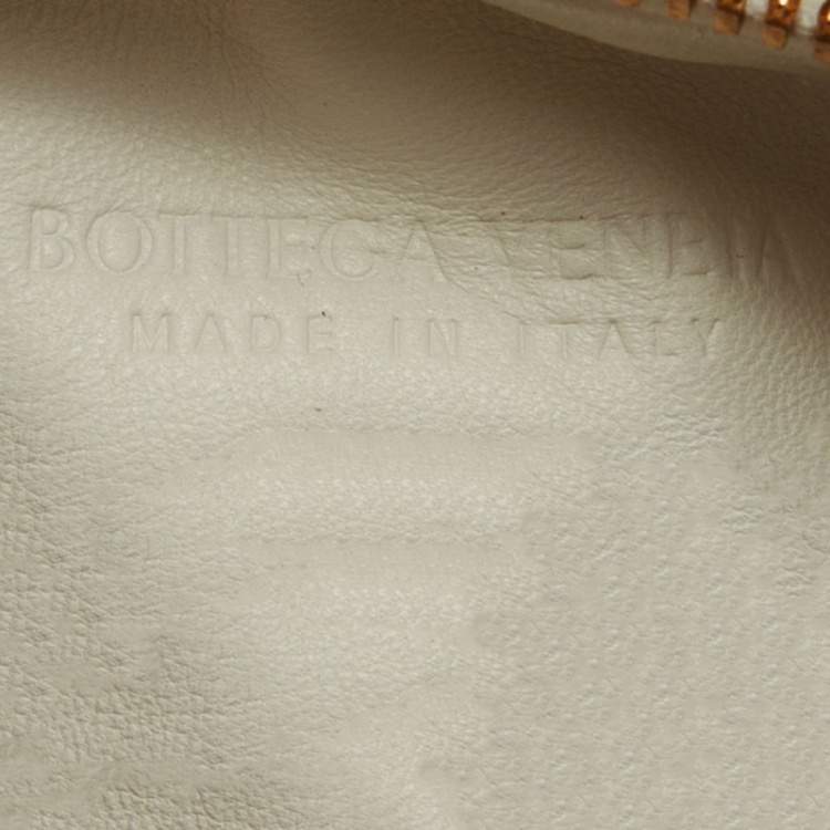 Pre Owned Bottega Veneta White Intrecciato Patent Leather Mini Jodie Hobo