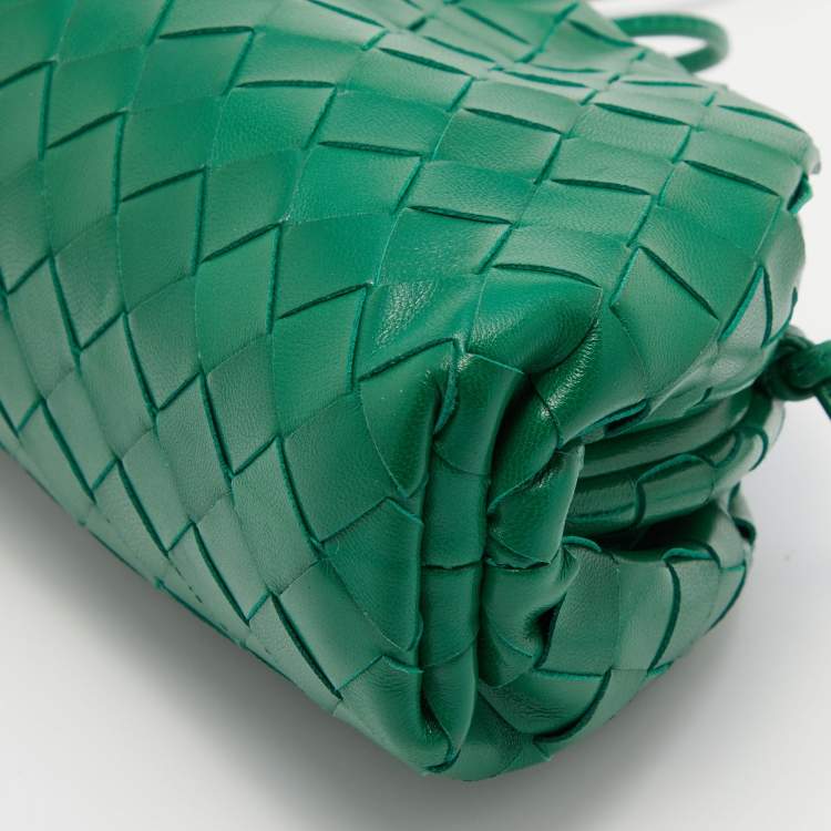 Pre Owned Bottega Veneta Green Leather Mini The Pouch Bag