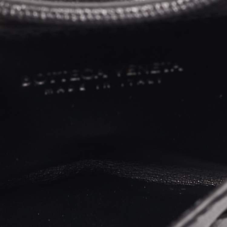 مملوكة مسبقًا Bottega Veneta Black Intrecciato Leather Wallet On Strap