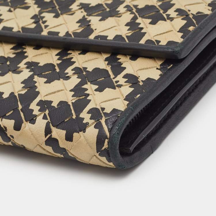 Pre Owned Bottega Veneta Black/Cream Intrecciato Houndstooth Flap Continental Wallet