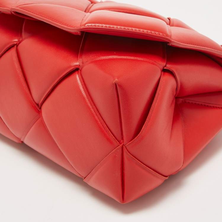 Pre Owned Bottega Veneta Red Intrecciato Leather Padded Cassette Top Handle Bag