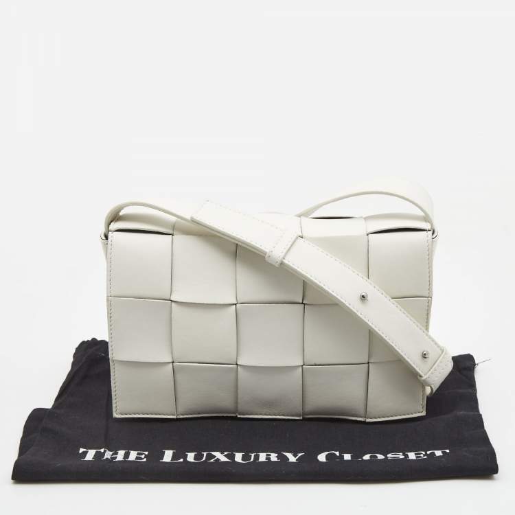 Pre Owned Bottega Veneta White Intrecciato Leather Cassette Shoulder Bag