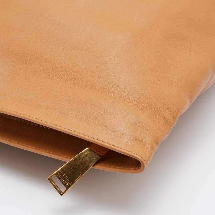 Pre Owned Bottega Veneta Tan Leather BV Knotted Twist Clutch