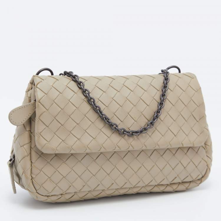 مملوكة مسبقًا Bottega Veneta Beige Intreccaito Leather Olimpia Chain Shoulder Bag