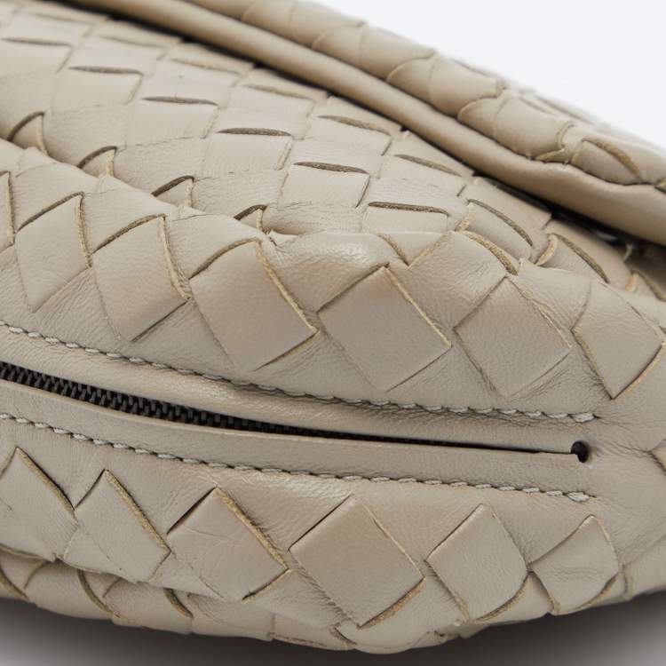 مملوكة مسبقًا Bottega Veneta Beige Intreccaito Leather Olimpia Chain Shoulder Bag