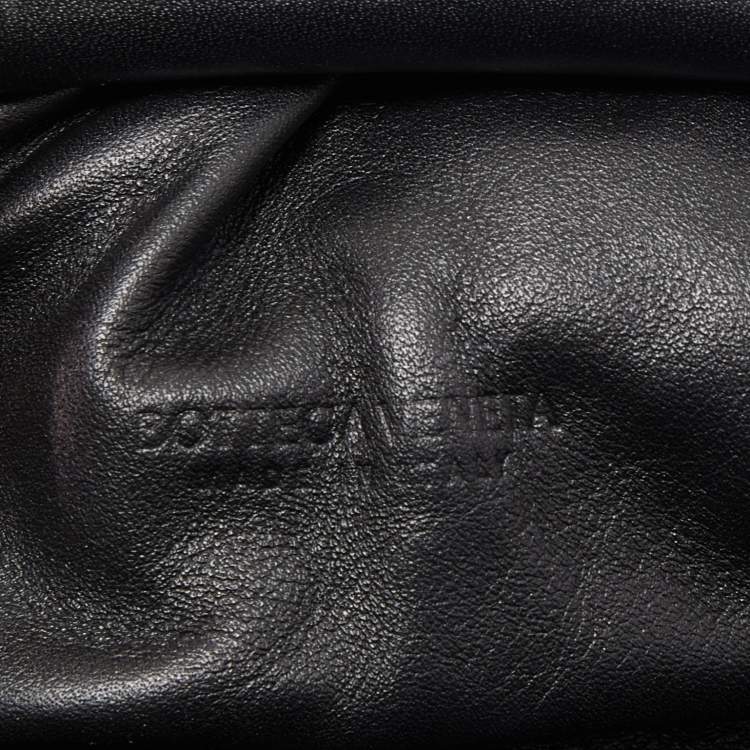 Pre Owned Bottega Veneta Black Leather Mini The Pouch Bag