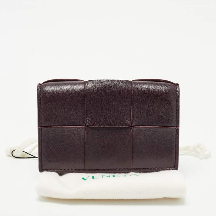 Pre Owned Bottega Veneta Dark Burgundy Intrecciato Leather Flap Card Case