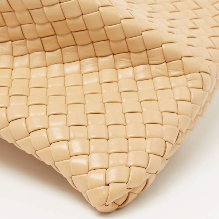 Pre Owned Bottega Veneta Beige Intrecciato Leather Crisscross Clutch