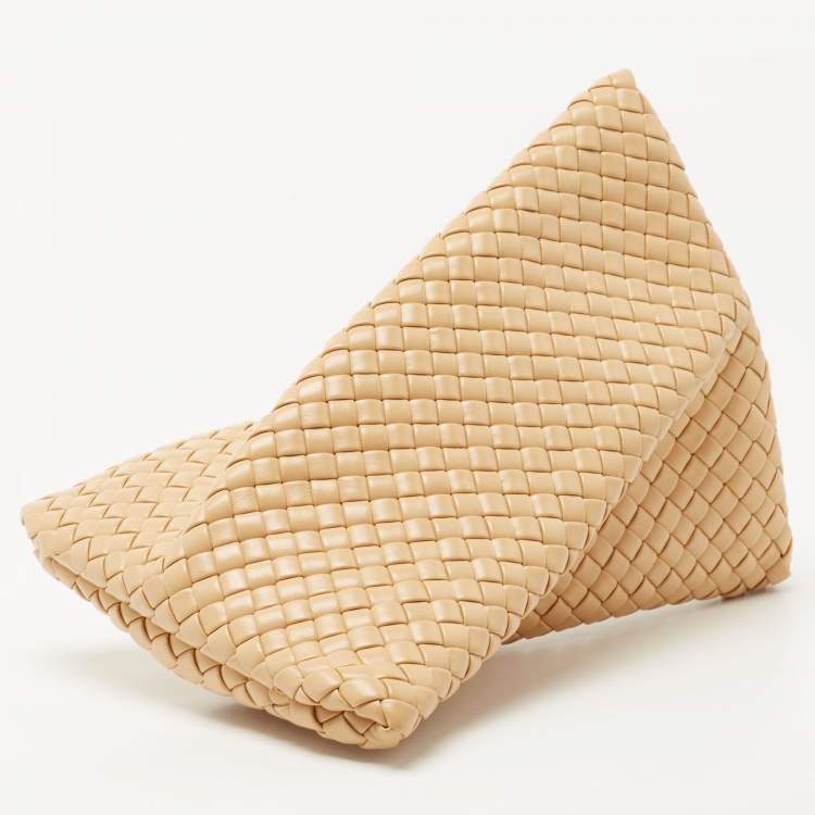 Pre Owned Bottega Veneta Beige Intrecciato Leather Crisscross Clutch