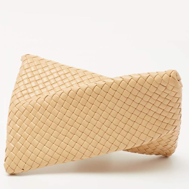 Pre Owned Bottega Veneta Beige Intrecciato Leather Crisscross Clutch